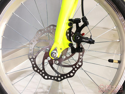 專業(yè)測(cè)評(píng) Fee廠家直銷(xiāo)20寸變速雙碟剎小輪自行車(chē)——都市女性的通勤新選擇